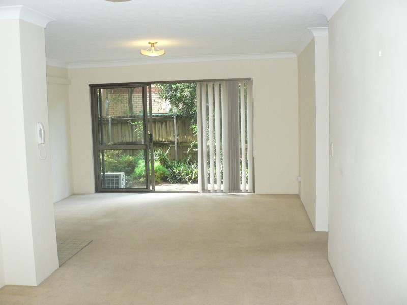 2/53 Bayview Street, Runaway Bay QLD 4216