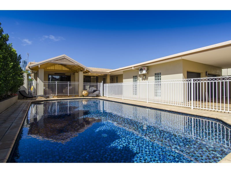 79 Gibraltar Drive, Isle Of Capri QLD 4217