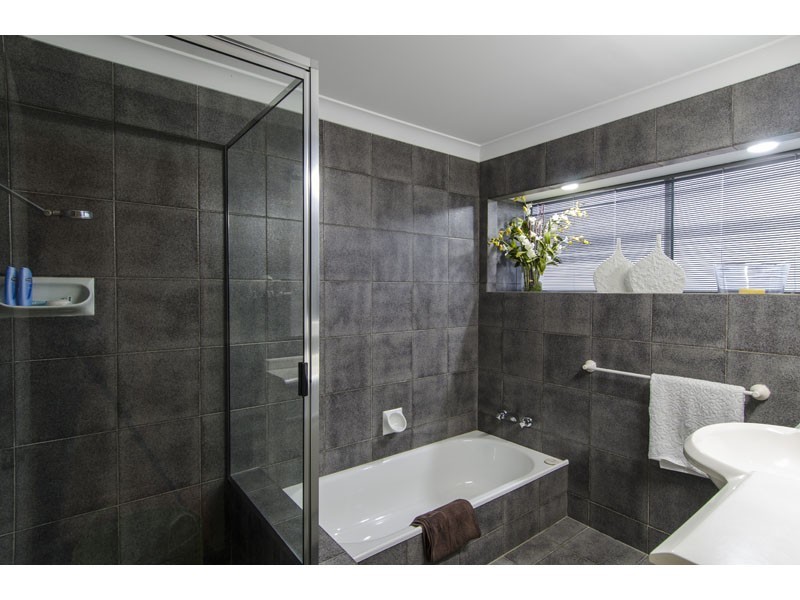 79 Gibraltar Drive, Isle Of Capri QLD 4217