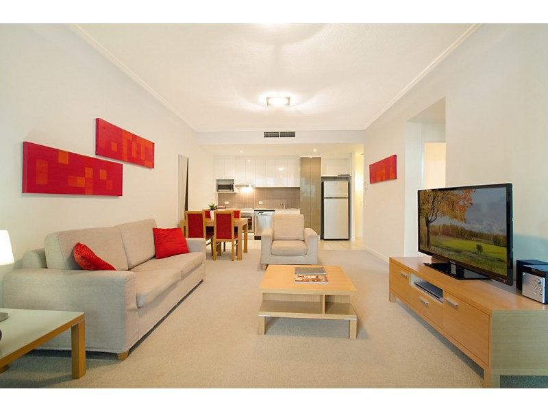 2002 Freshwater Point 33 TE Peters Drive, Broadbeach Waters QLD 4218
