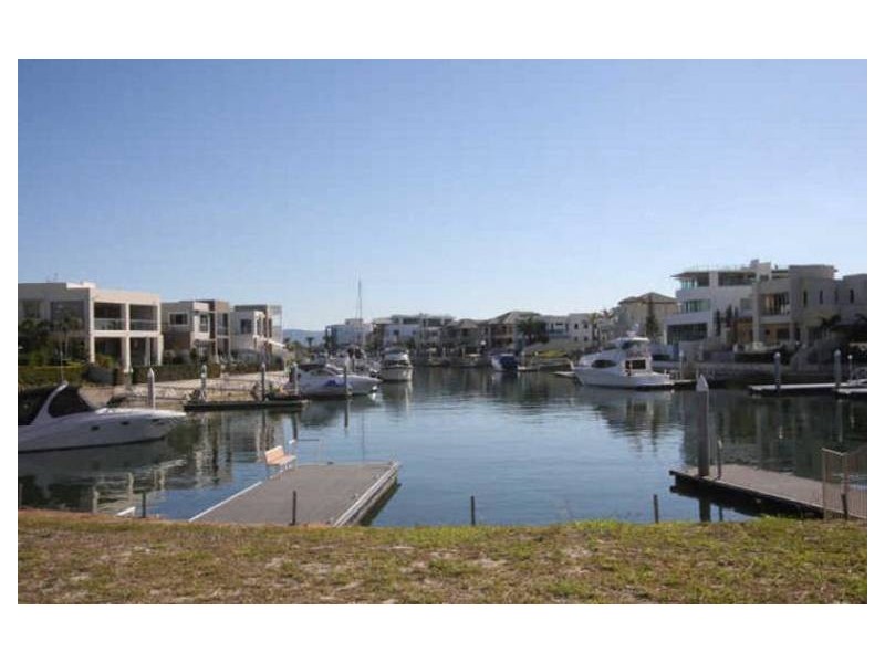 70 The Sovereign Mile, Sovereign Islands QLD 4216