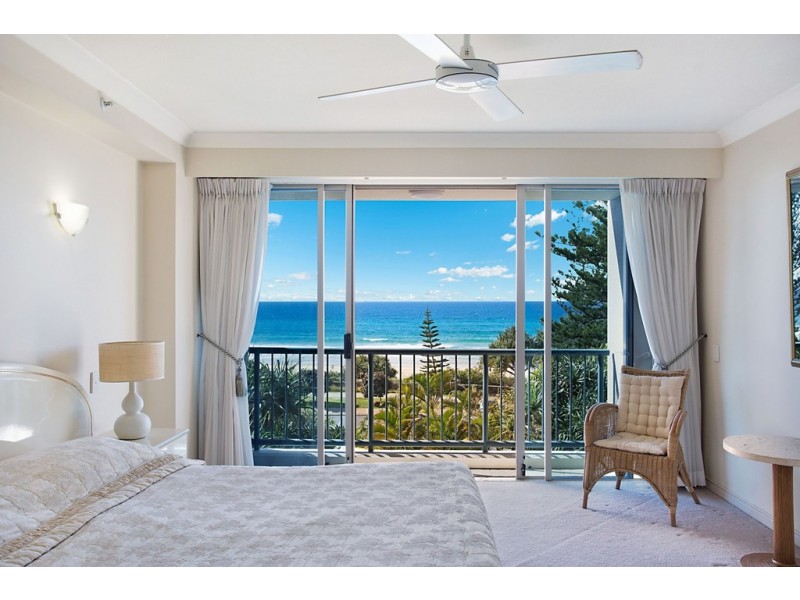 17 ‘Oceana on Broadbeach’ 100 Old Burleigh Road, Broadbeach QLD 4218