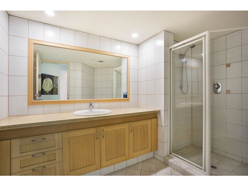 17 ‘Oceana on Broadbeach’ 100 Old Burleigh Road, Broadbeach QLD 4218