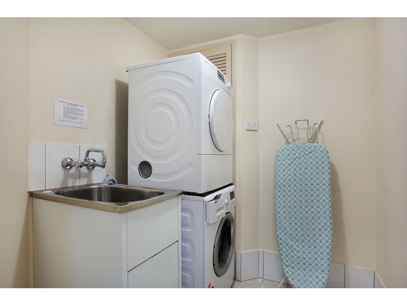 17 ‘Oceana on Broadbeach’ 100 Old Burleigh Road, Broadbeach QLD 4218