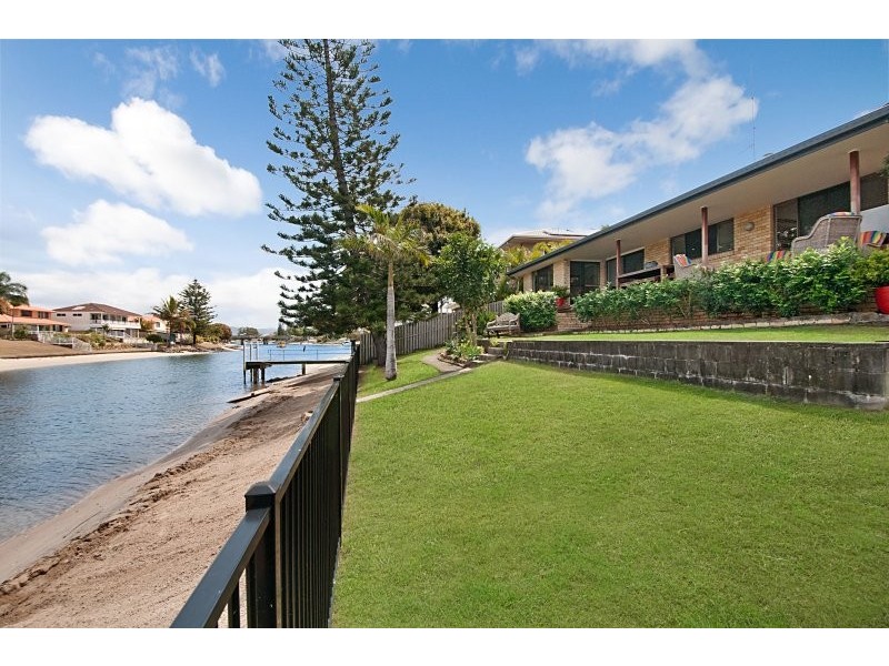 12 Rudder Court, Mermaid Waters QLD 4218