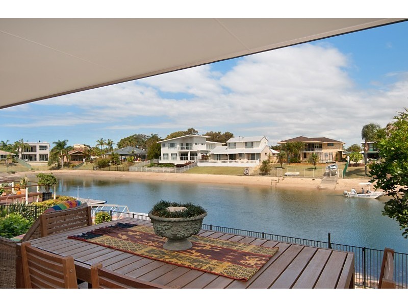 12 Rudder Court, Mermaid Waters QLD 4218