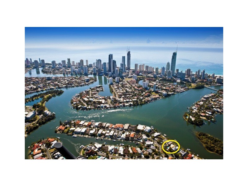 23 The Promenade, Isle Of Capri QLD 4217