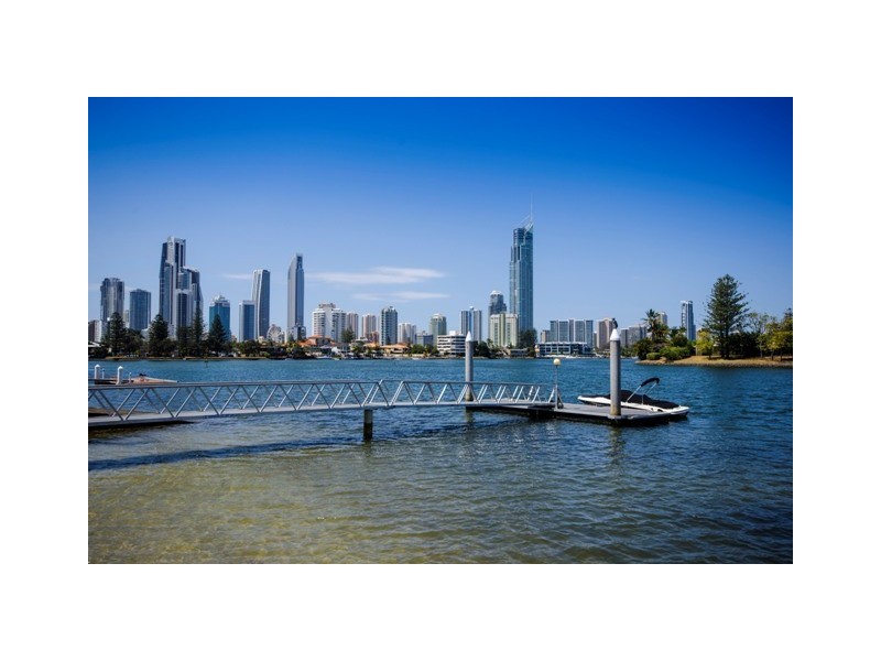 23 The Promenade, Isle Of Capri QLD 4217