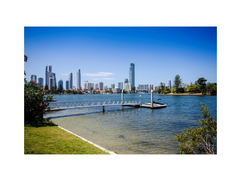 23 The Promenade, Isle Of Capri QLD 4217