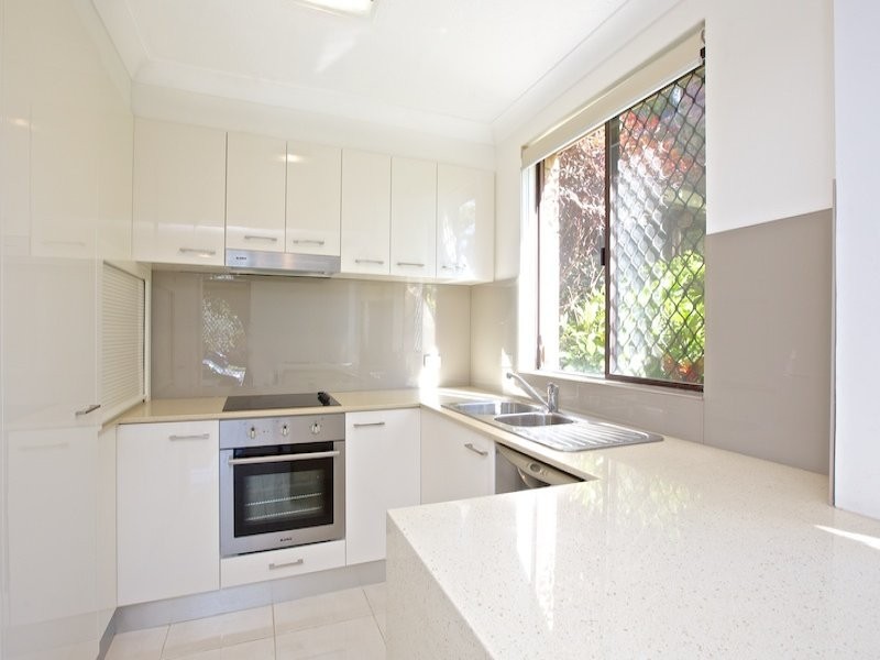 1/22 Genoa Street, Surfers Paradise QLD 4217