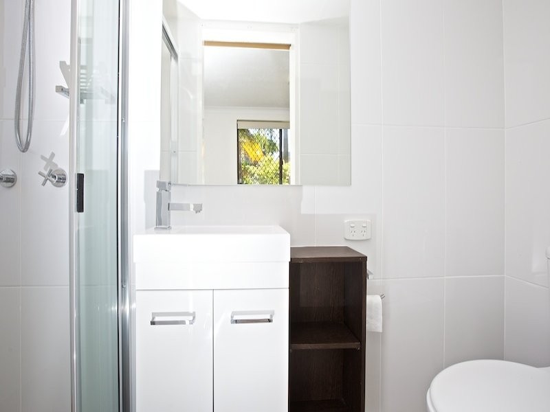1/22 Genoa Street, Surfers Paradise QLD 4217