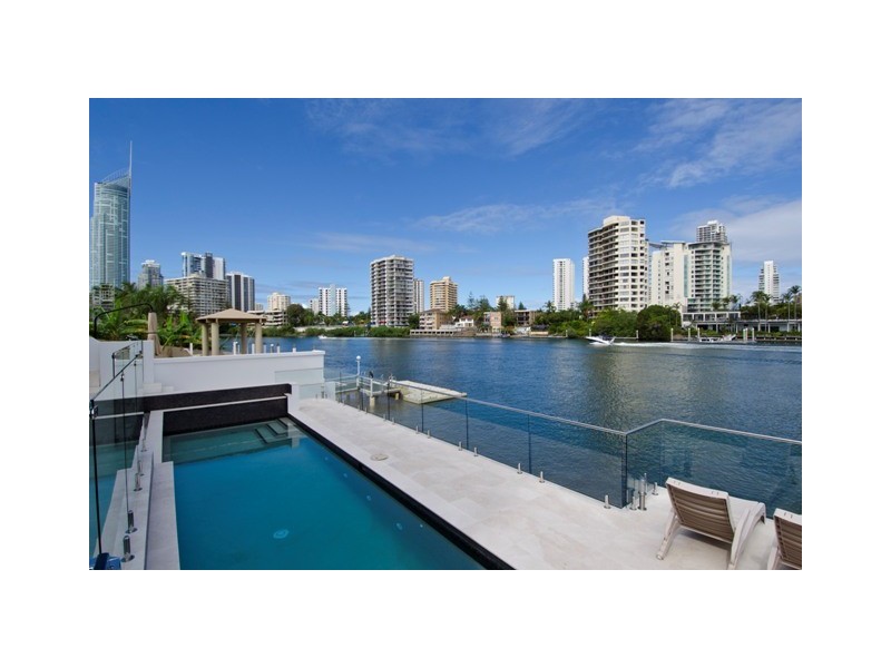 46 Amalfi Drive, Isle Of Capri QLD 4217