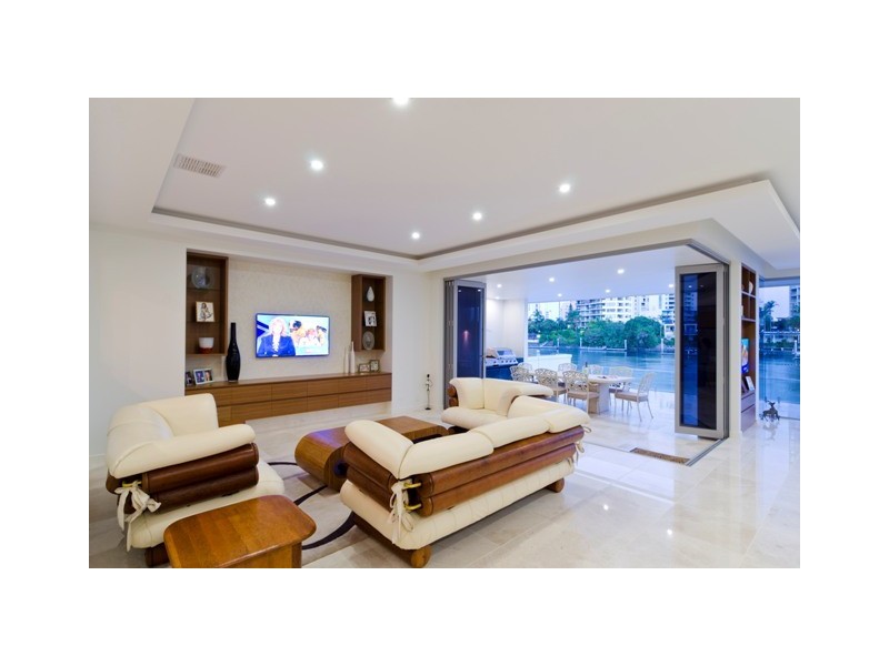 46 Amalfi Drive, Isle Of Capri QLD 4217