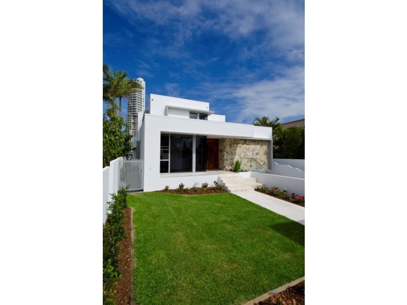 46 Amalfi Drive, Isle Of Capri QLD 4217