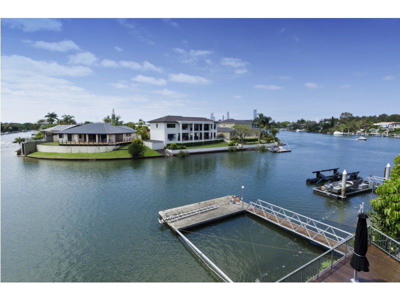 5 Rowes Court, Sorrento QLD 4217