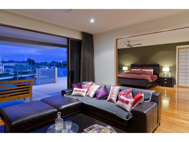 5 Rowes Court, Sorrento QLD 4217