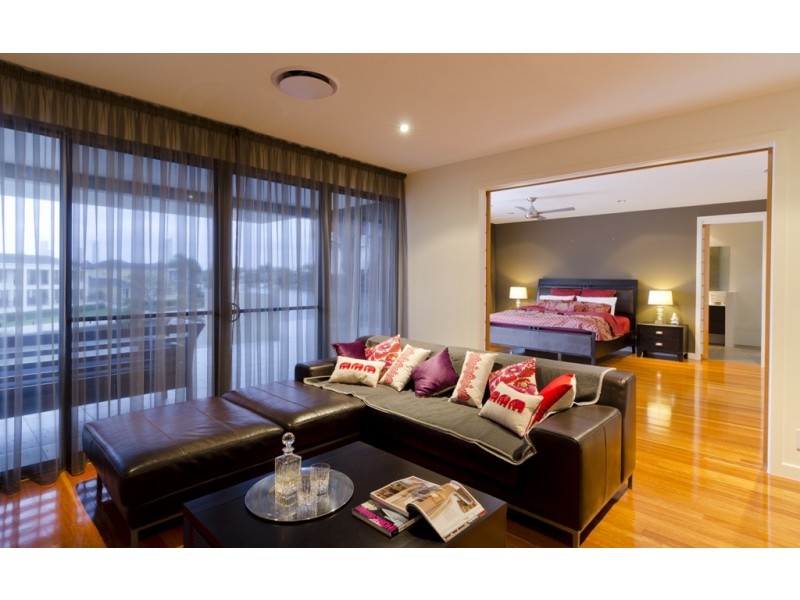 5 Rowes Court, Sorrento QLD 4217