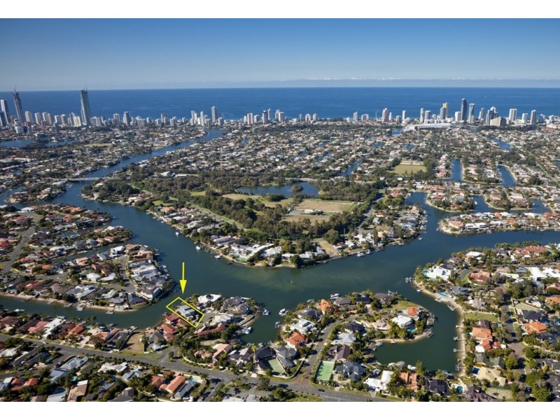 5 Rowes Court, Sorrento QLD 4217