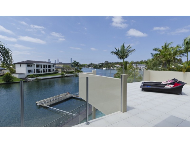 5 Rowes Court, Sorrento QLD 4217