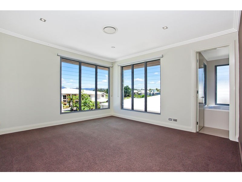 1/1005 Lakeview Terrace, Benowa QLD 4217