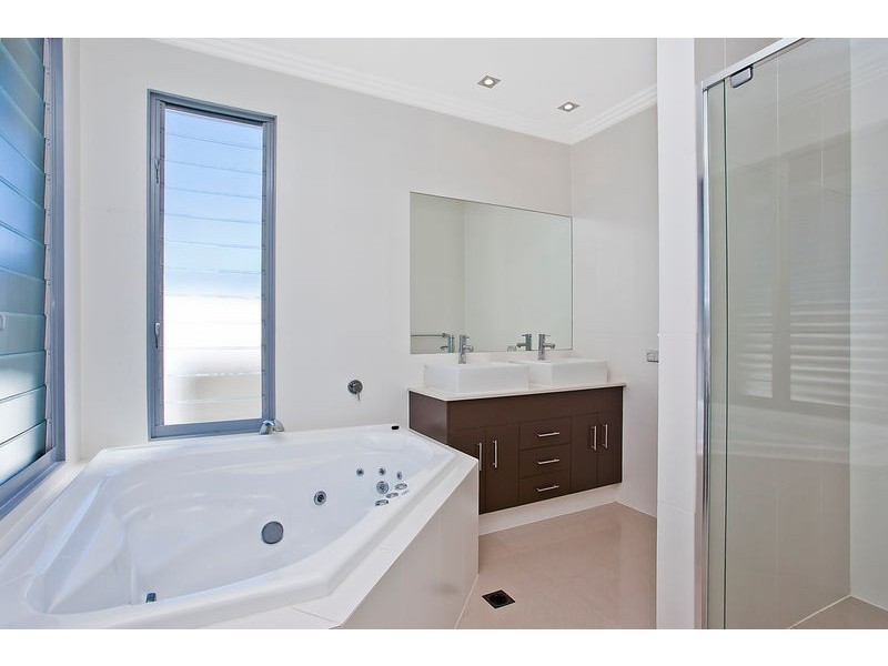 1/1005 Lakeview Terrace, Benowa QLD 4217