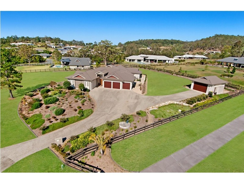 26 Lagoon Park Drive, Maudsland QLD 4210