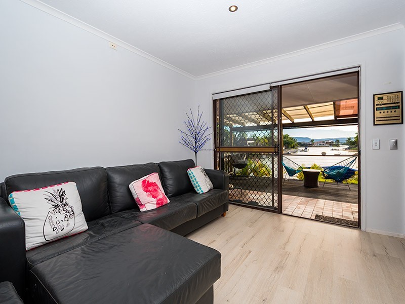 100 Campbell Street, Sorrento QLD 4217