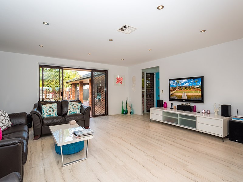 100 Campbell Street, Sorrento QLD 4217