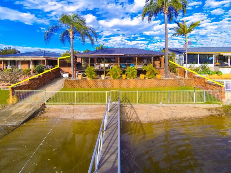 100 Campbell Street, Sorrento QLD 4217