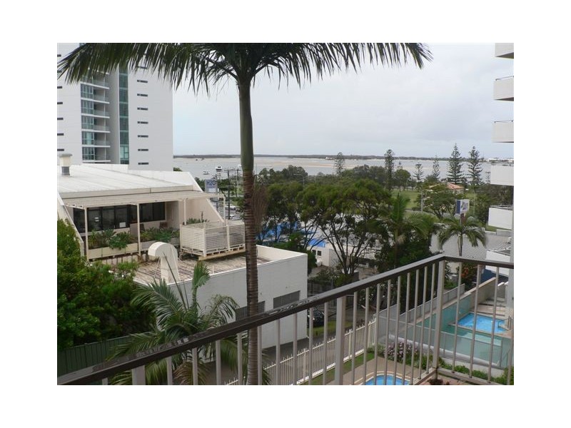 7/72 Marine Pde, Southport QLD 4215