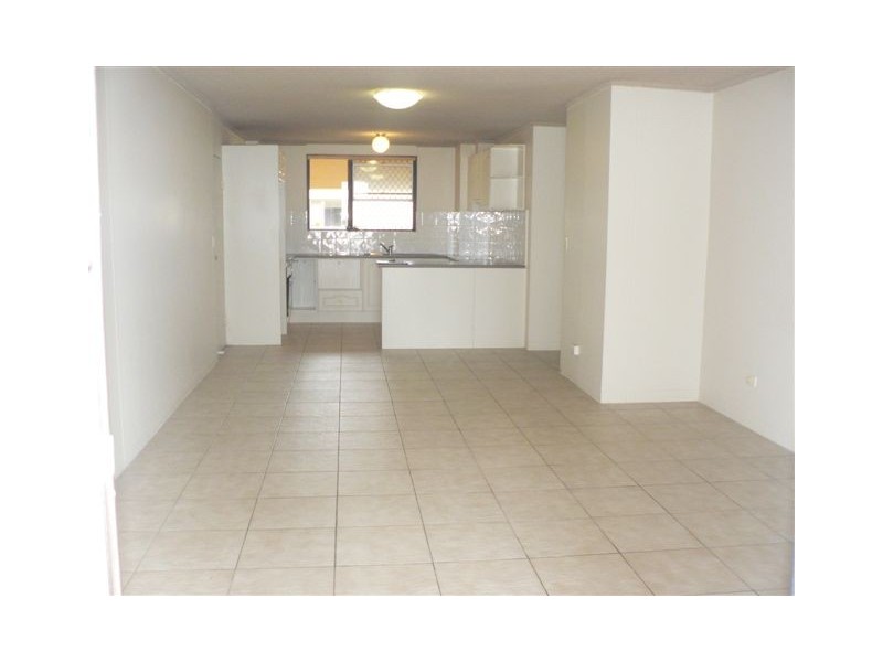 7/72 Marine Pde, Southport QLD 4215