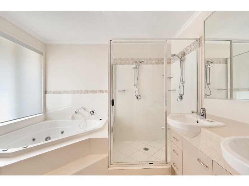 176 Tallebudgera Creek Road, Tallebudgera QLD 4228