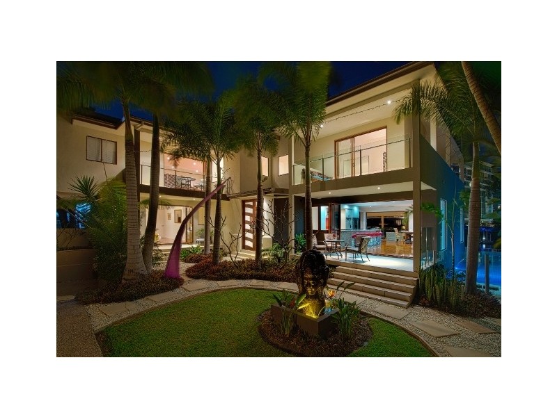 139 Allambi Avenue, Broadbeach Waters QLD 4218