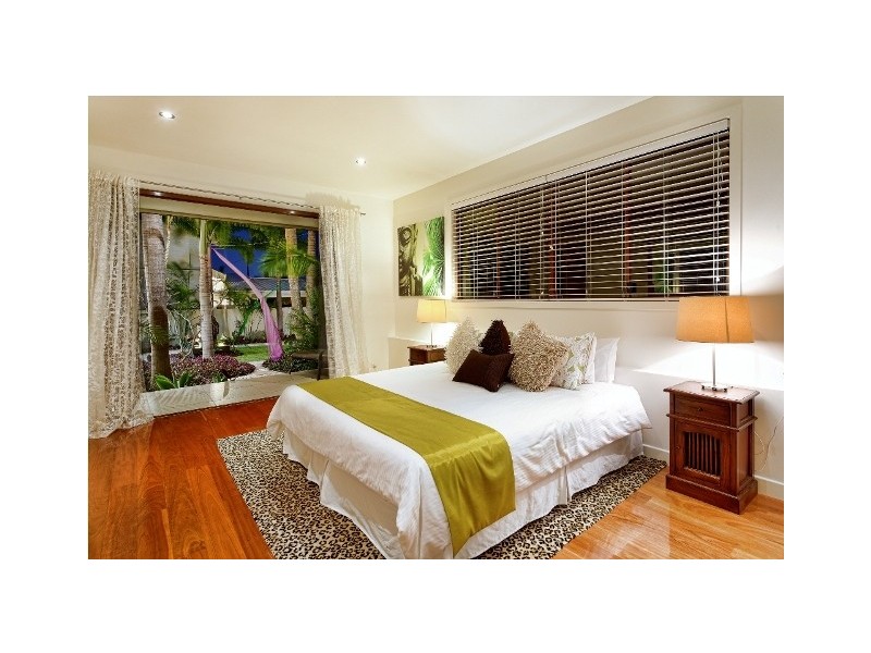 139 Allambi Avenue, Broadbeach Waters QLD 4218