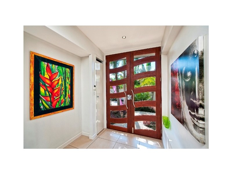 139 Allambi Avenue, Broadbeach Waters QLD 4218