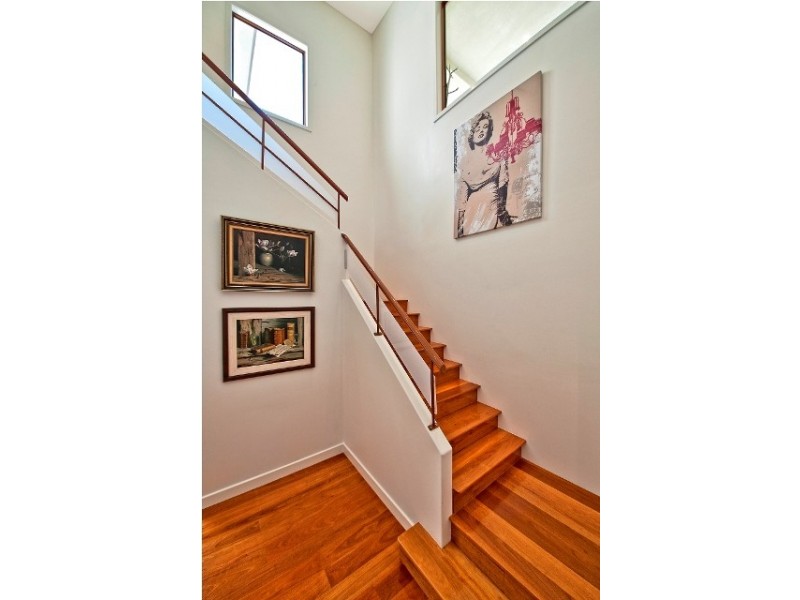 139 Allambi Avenue, Broadbeach Waters QLD 4218