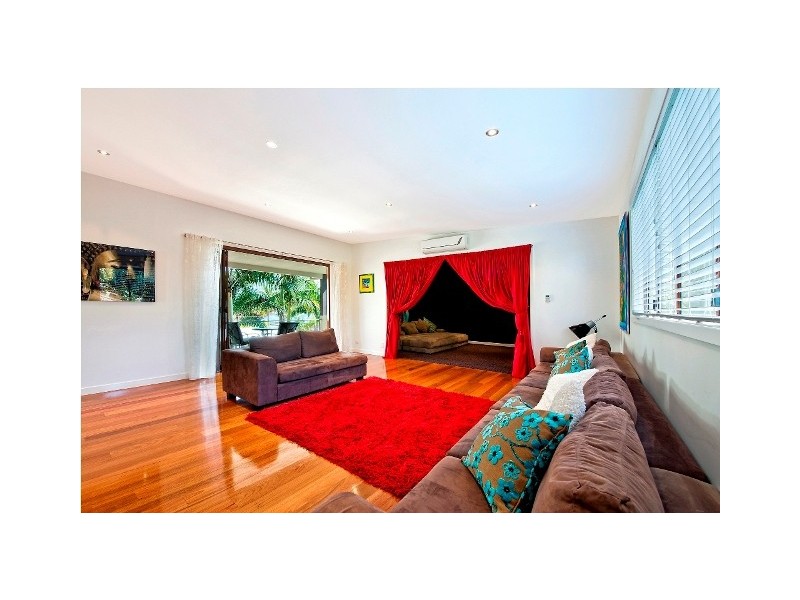 139 Allambi Avenue, Broadbeach Waters QLD 4218