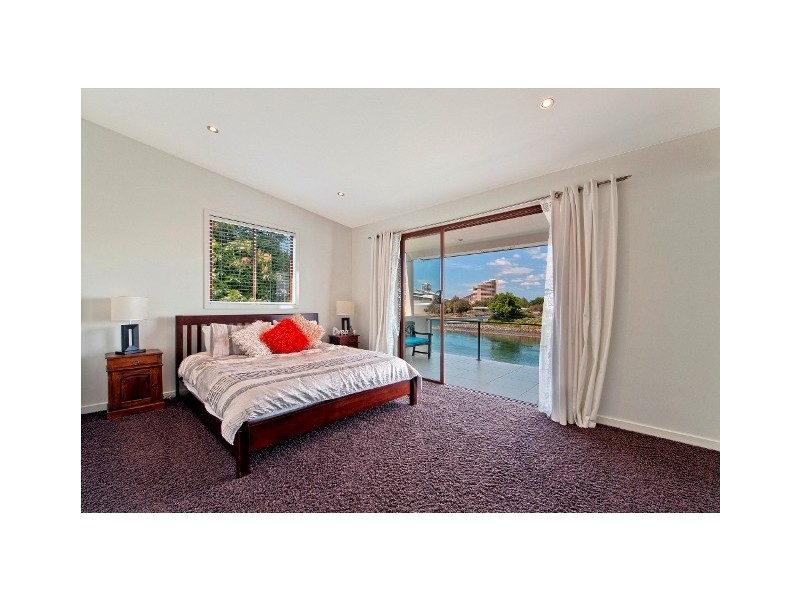 139 Allambi Avenue, Broadbeach Waters QLD 4218