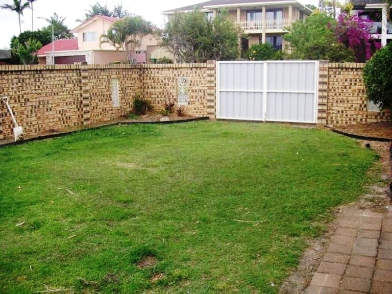 1 Petunia Court, Miami QLD 4220