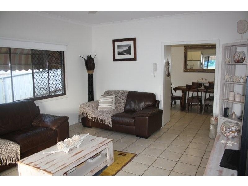 120 West Burleigh Road, Burleigh Heads QLD 4220