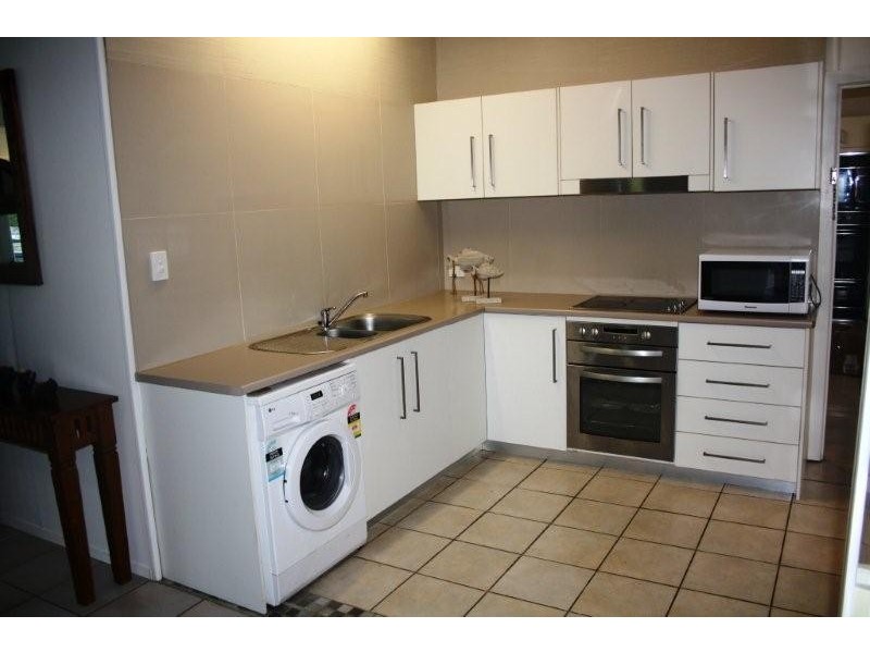 120 West Burleigh Road, Burleigh Heads QLD 4220