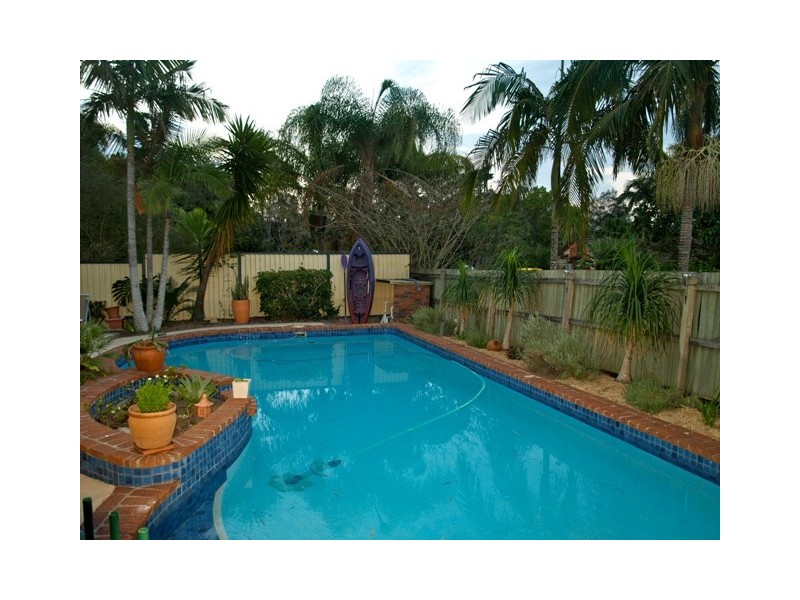 4 Davidson Place, Carrara QLD 4211