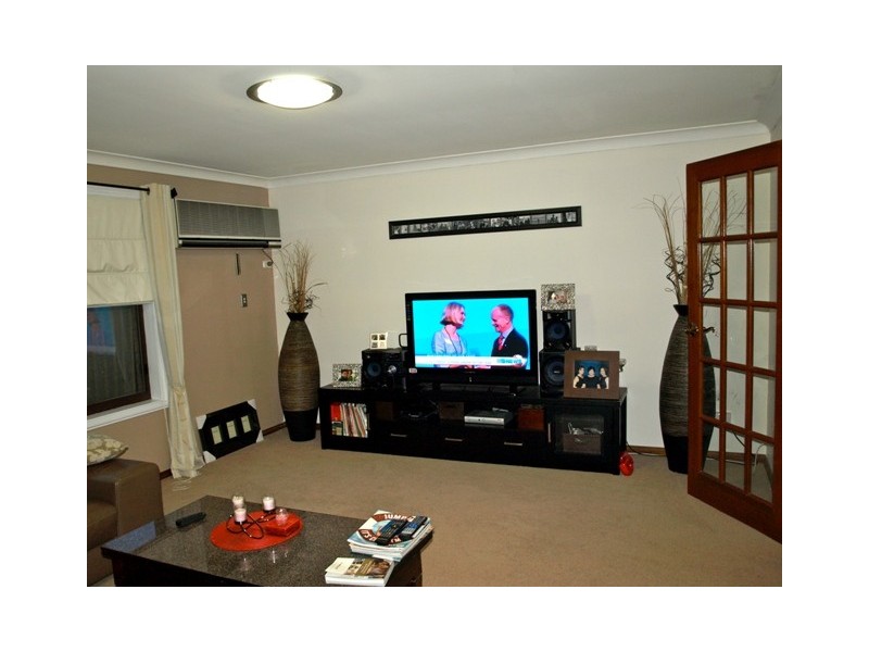 4 Davidson Place, Carrara QLD 4211