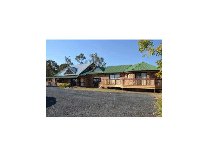 25 Brooks Drive, Kooralbyn QLD 4285