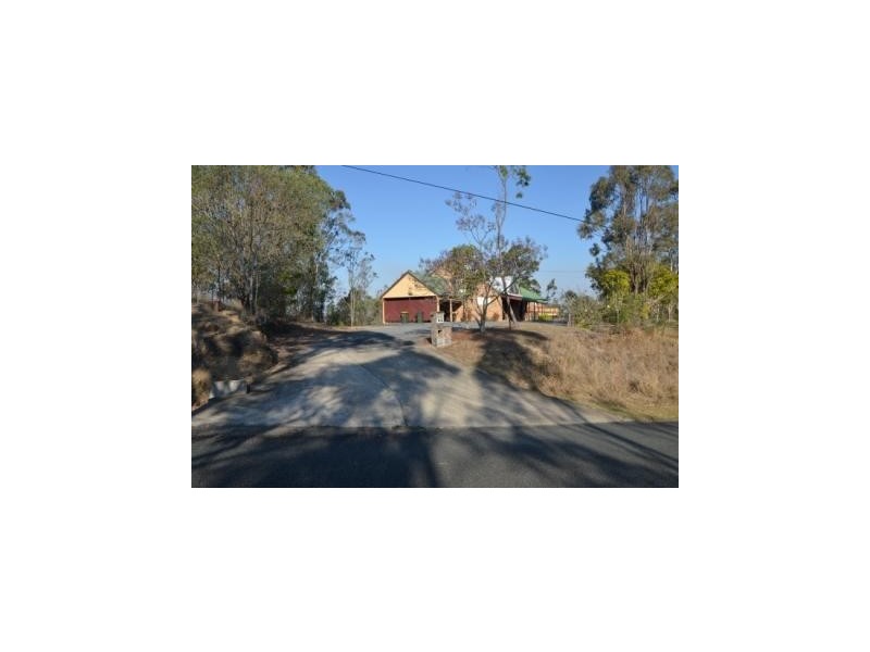 25 Brooks Drive, Kooralbyn QLD 4285