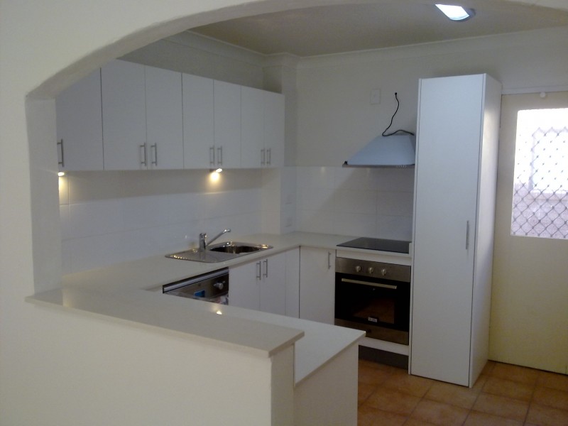 3/9 Christina Court, Mermaid Waters QLD 4218