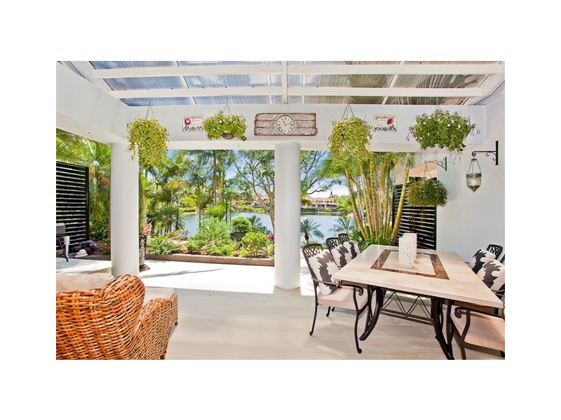 Villa 5 ‘Cranston’, 125 Santa Cruz Boulevard, Clear Island Waters QLD 4226