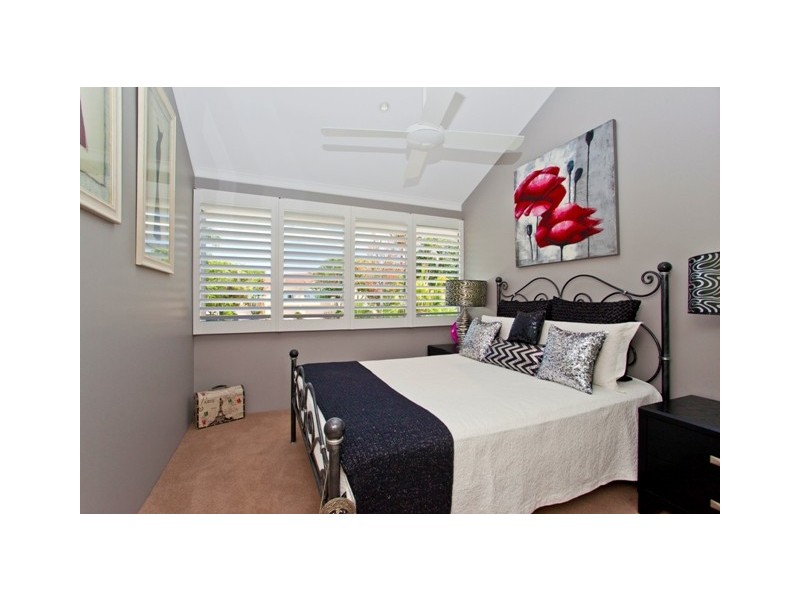 Villa 5 ‘Cranston’, 125 Santa Cruz Boulevard, Clear Island Waters QLD 4226