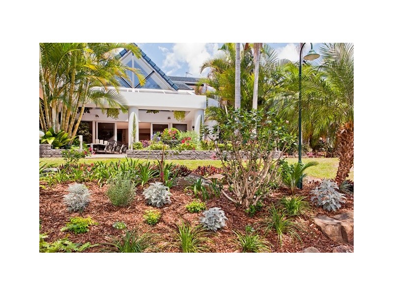 Villa 5 ‘Cranston’, 125 Santa Cruz Boulevard, Clear Island Waters QLD 4226