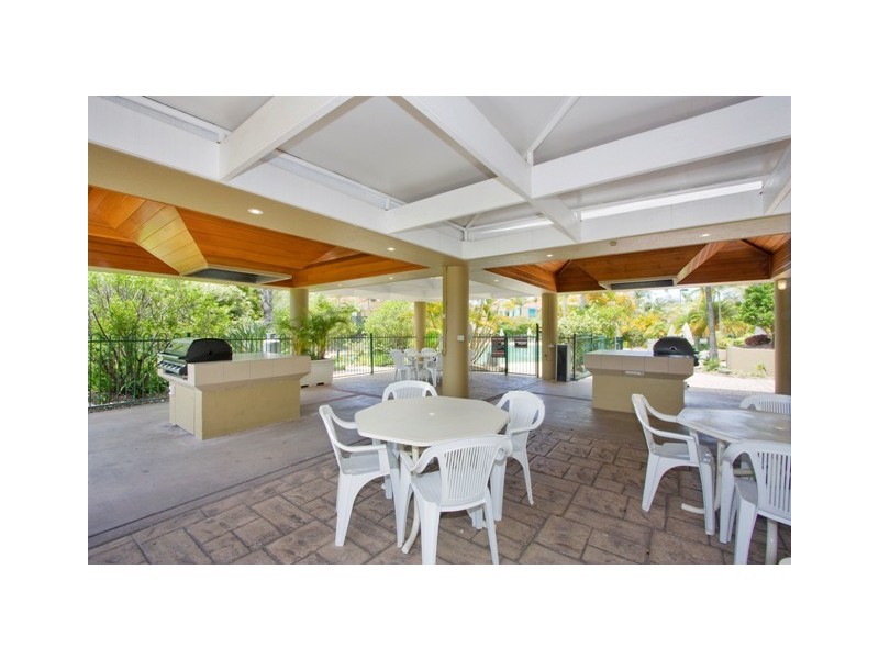 Villa 5 ‘Cranston’, 125 Santa Cruz Boulevard, Clear Island Waters QLD 4226